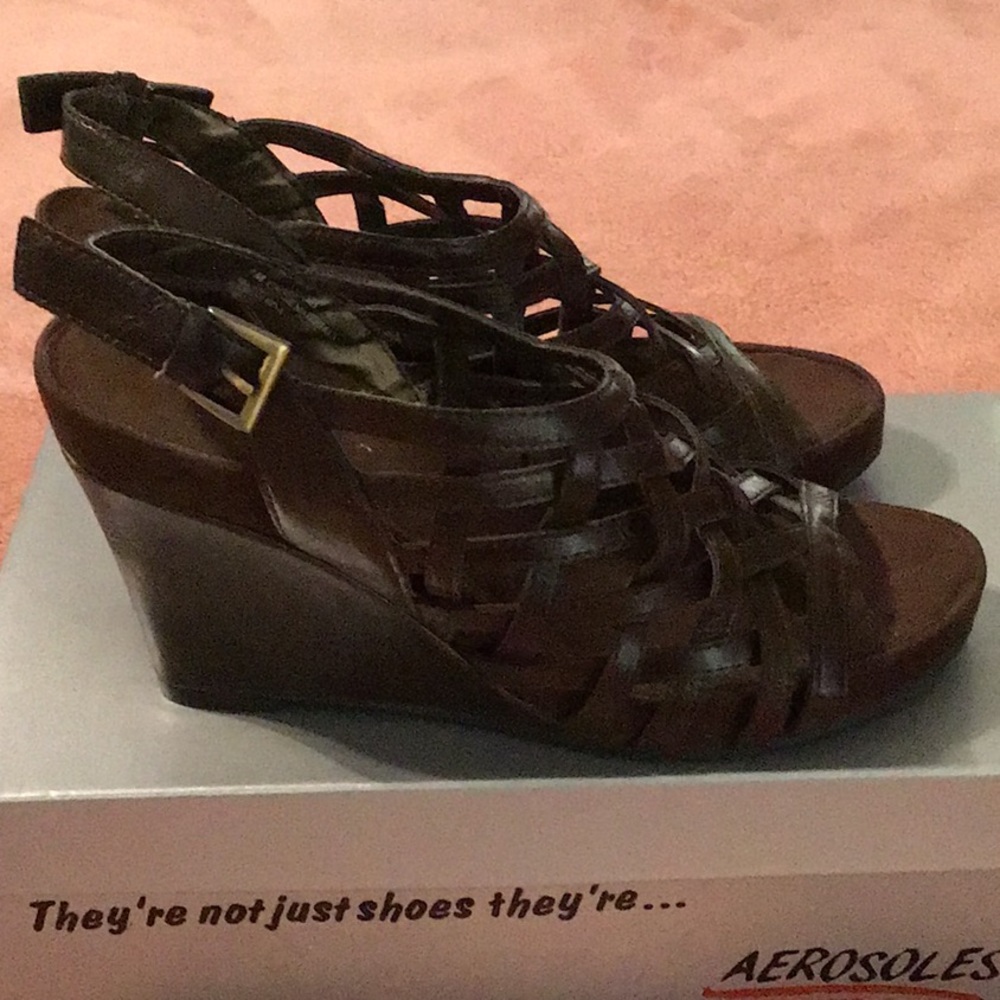 Aerosoles wedge brown sandals size 7